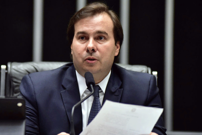 Maia já articula reeleição à presidência da Câmara