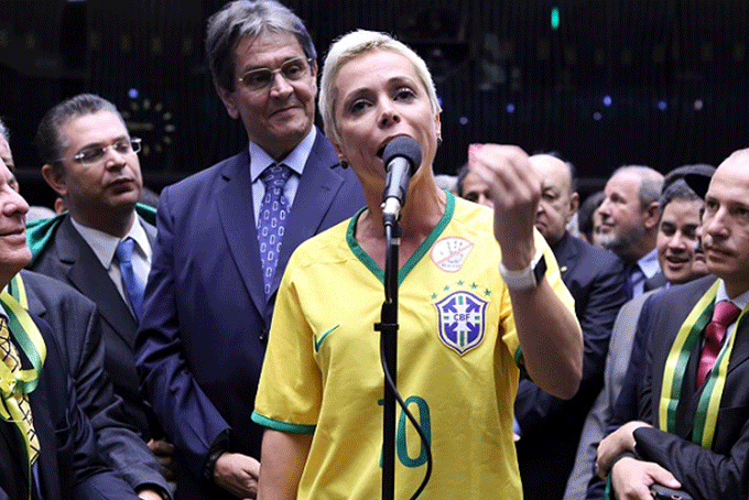 PF faz busca e apreensão em gabinete de Cristiane Brasil