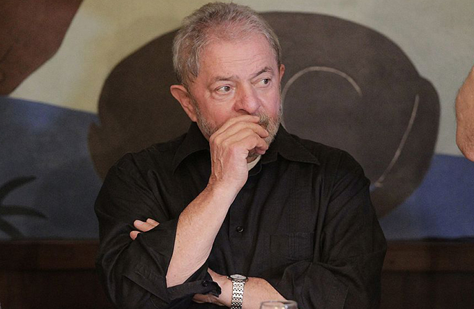 Ministro do STJ nega mais um recurso de Lula para deixar prisão