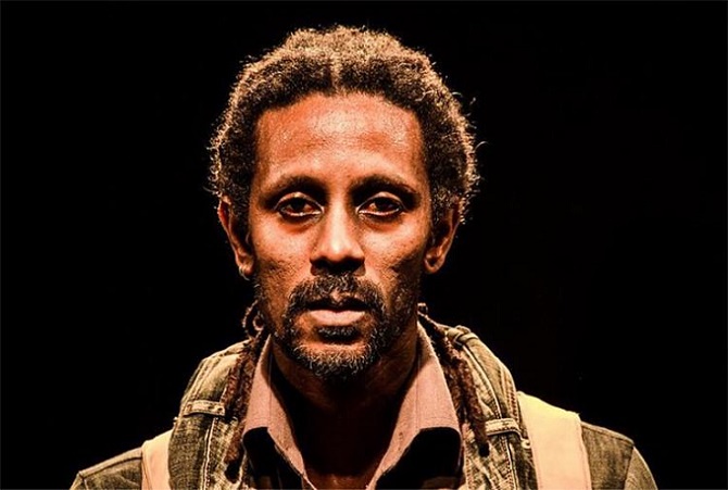 Ator do Bando de Teatro Olodum é baleado durante abordagem