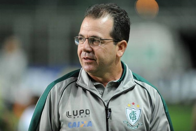 Enderson Moreira é apresentado no Bahia hoje 