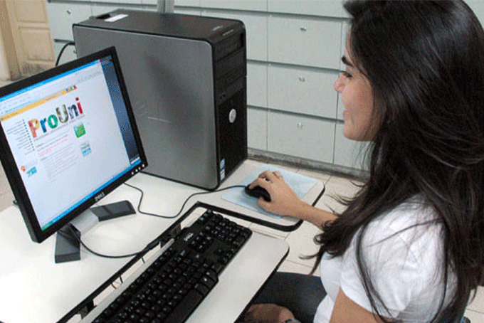 ProUni oferece 174 mil vagas; inscrições começam dia 26