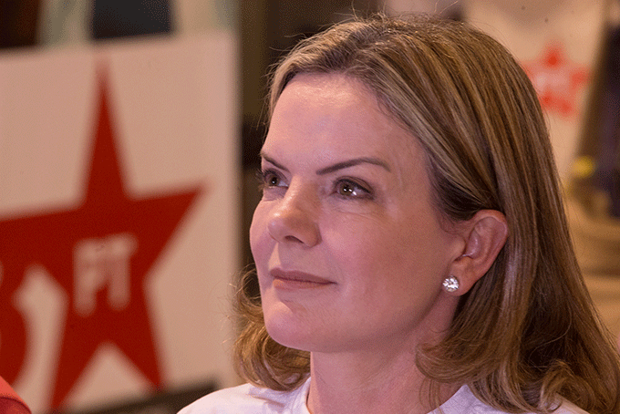 Políticos baianos comemoram absolvição de Gleisi pelo STF