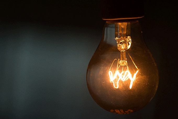 Governo adia plano de redução de custo na conta de luz