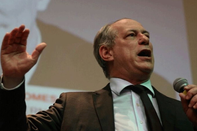 Em busca do voto feminino, Ciro quer reverter imagem de machista
