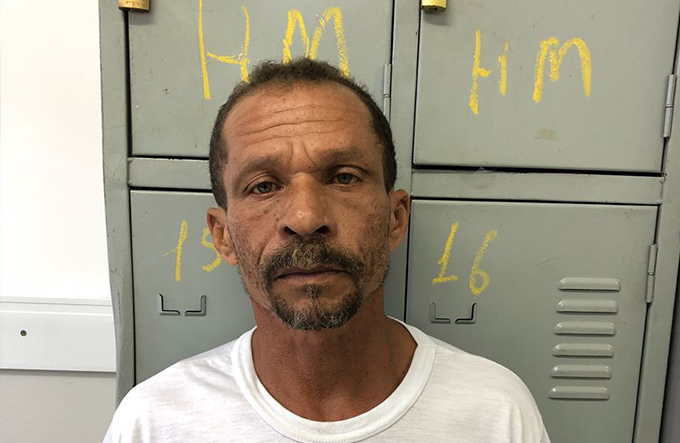  Homem é preso acusado de ameaçar moradores com espingarda