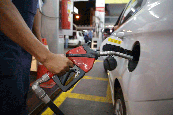 Governo notifica Petrobras, Ipiranga e mais 5 sobre repasse de diesel