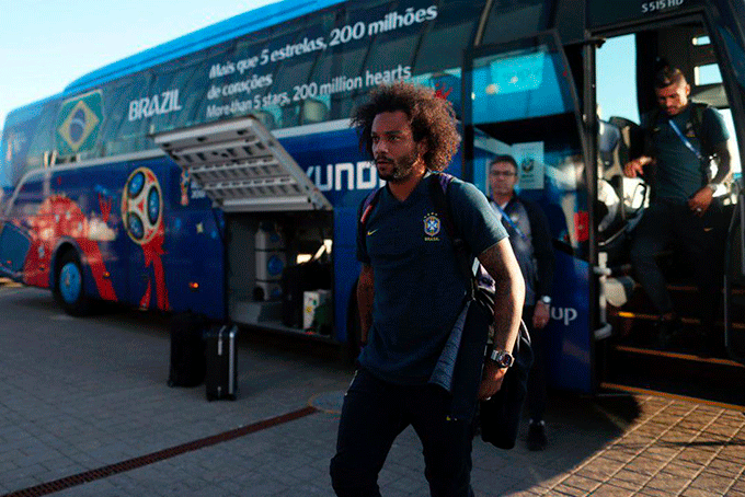 Marcelo sofre lesão muscular na coluna, faz tratamento e passa bem