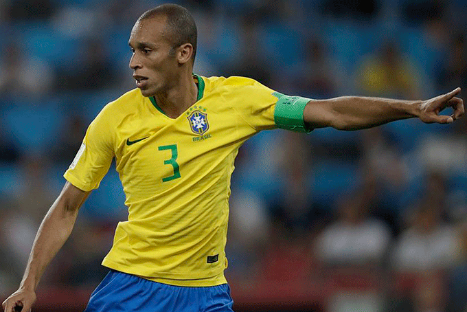 Miranda será o capitão do Brasil contra a Bélgica