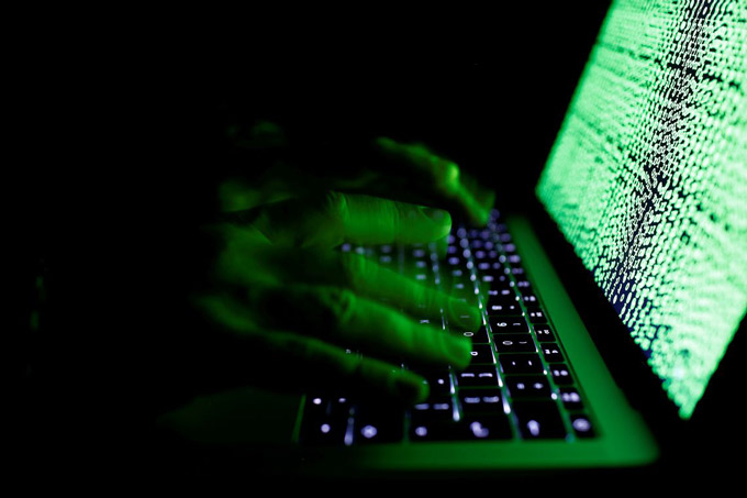 Redes sociais adotam medidas para combater fake news nas eleições