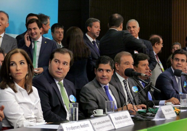 DEM prepara carta para compromissos com Ciro
