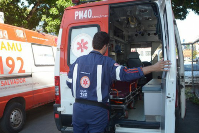 Mulher é atropelada após ter carro roubado em supermercado 