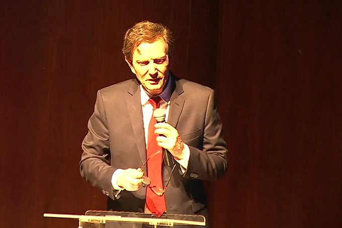 Pedido de impeachment de Crivella é protocolado na Câmara