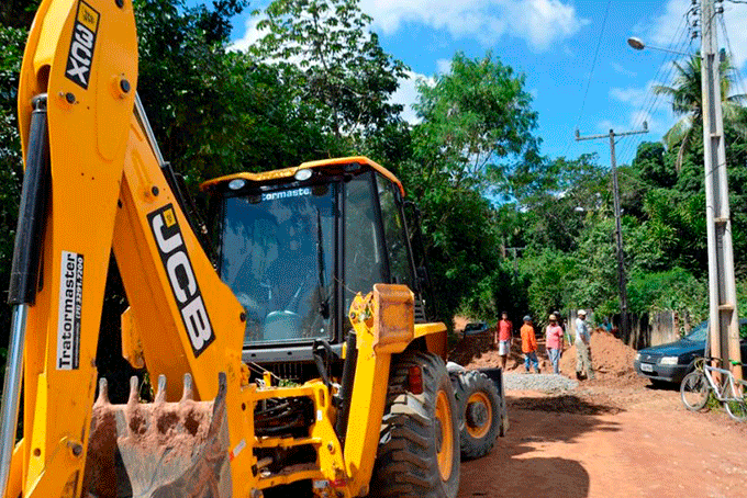 Prefeitura inicia obras de drenagem e pavimentação no Cotovelo