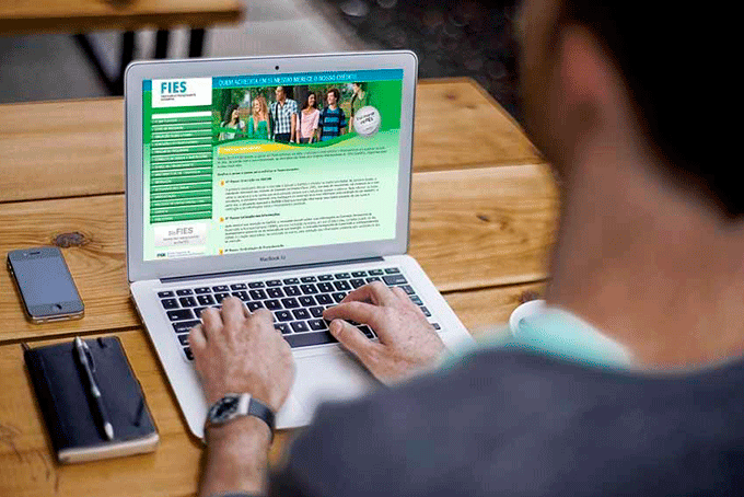 Fies do 2º semestre abre inscrições para 155 mil vagas hoje