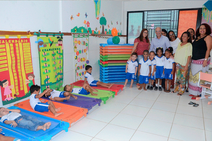 Prefeitura de Mata entrega camas empilháveis para creche 