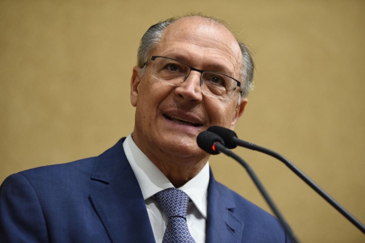 Centrão se afasta de Ciro e fecha apoio a Alckmin nas eleições 