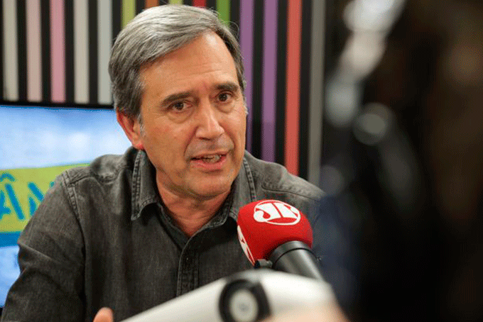 Comentarista chama Rui de 'criminoso' por comparar PT a vítima de estupro