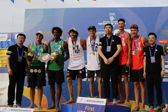 Brasileiros perdem na final de vôlei de praia na China 