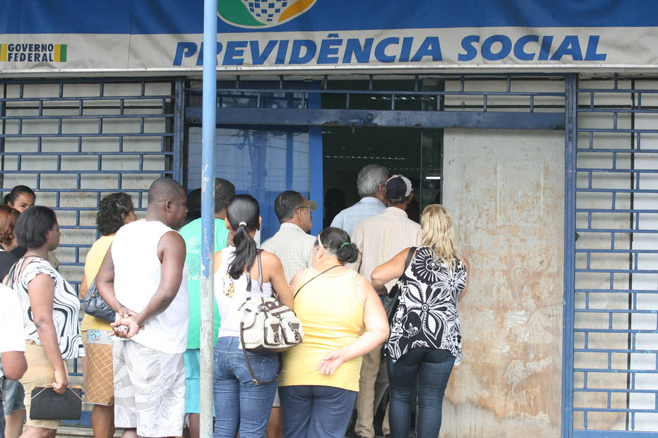 Consulta ao INSS passa a ser feita só com hora marcada ou pela internet 