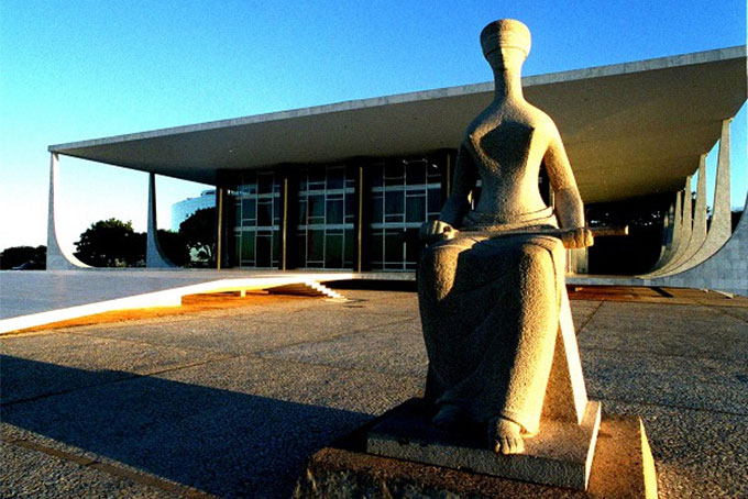 Partidos questionam no Supremo veto a showmícios na campanha 