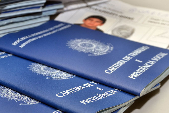 Carteira de Trabalho poderá ser emitida nos Correios 