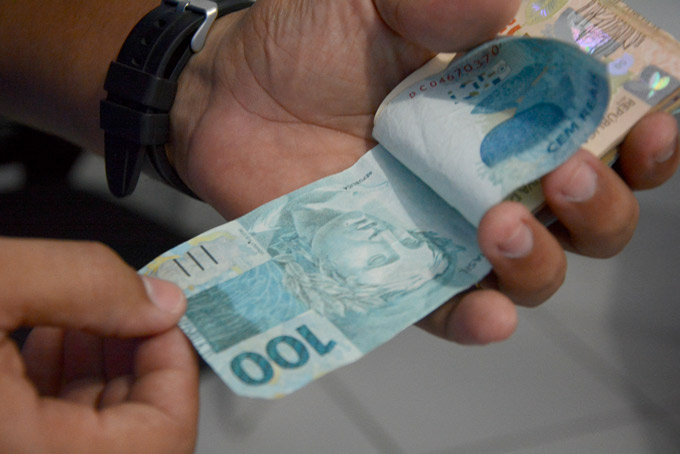 Guma inicia recadastramento de auxílio transporte universitário 
