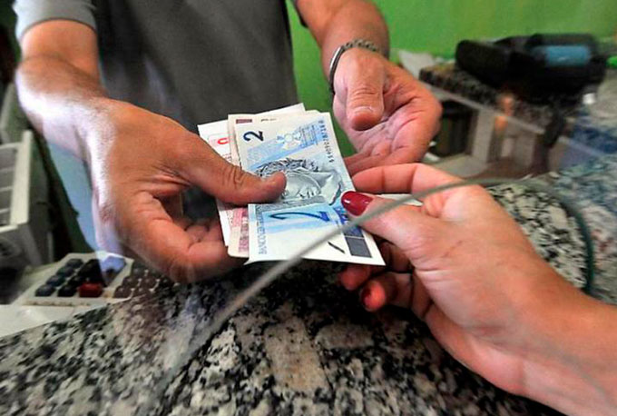 Trabalhadores já podem sacar abono do PIS/Pasep de 2017