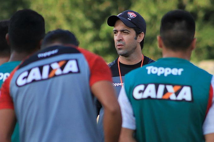 Sob o comando de João Burse, Vitória volta aos treinos na Toca