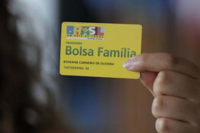 Falha no sistema da Caixa Econômica deixa Bolsa Família inativo