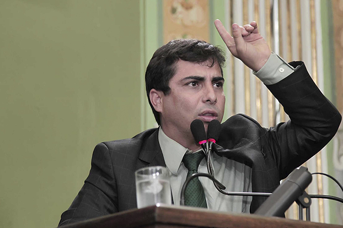  Conselho aponta irregularidades em campanhas de vacinação de deputado