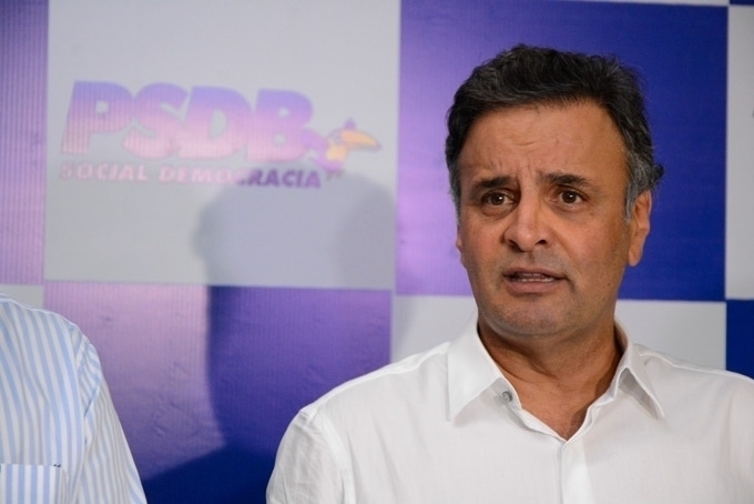 Aécio Neves anuncia candidatura à Câmara dos Deputados