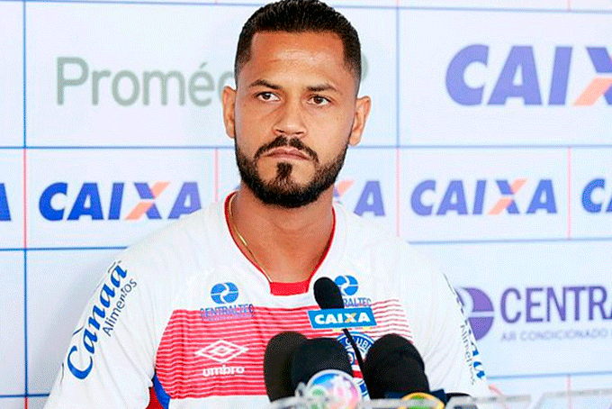 Elton fala 'fazer história' no jogo contra o Palmeiras: 'Estamos vivos'