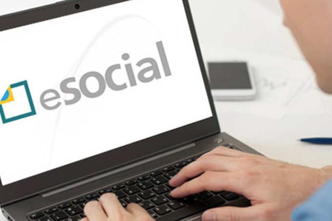 Prazo para pagar eSocial de julho da doméstica termina nesta terça