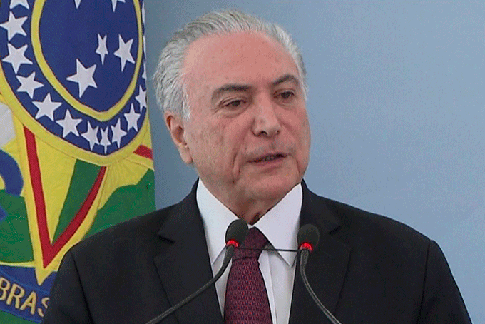 Próximo governo terá de concluir reformas, diz Temer
