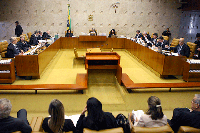 Ministros do STF devem decidir sobre reajuste de seus salários 
