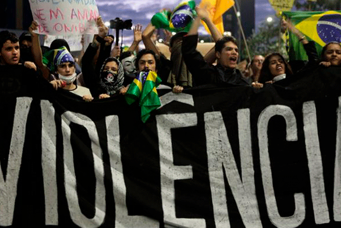 Brasil bate recorde de mortes violentas em 2017