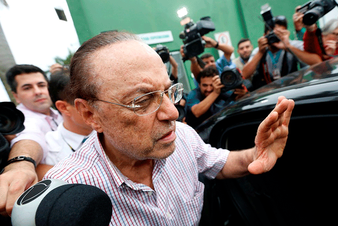 Maluf pede a deputados mais 15 dias para decisão sobre mandato 