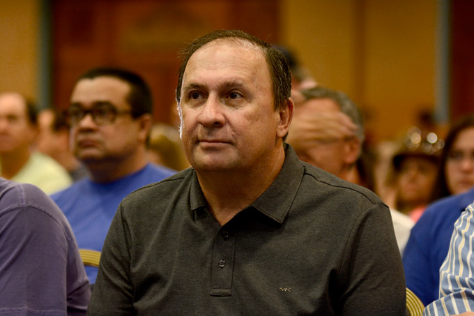 João Gualberto desiste da candidatura à reeleição