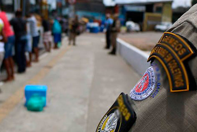 Mulher morde policial militar para tentar evitar prisão do marido 