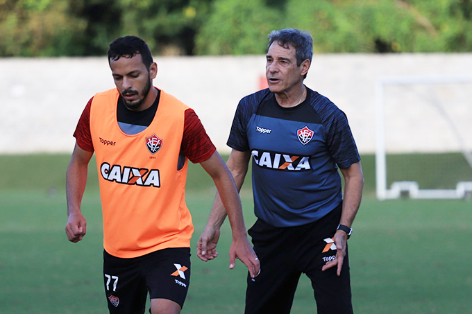 Coletiva de Carpegianni pós jogo preocupa torcedor rubro-negro