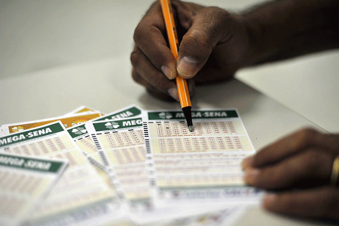 Mega-Sena poderá pagar hoje prêmio de 27,5 milhões