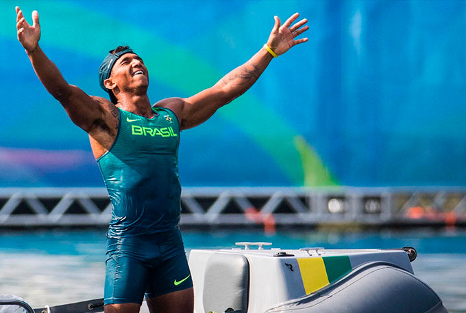 Isaquias brilha e se garante nas finais no Mundial em Portugal