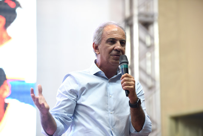 Na Laser FM, Marcelo destaca andamento de obras e aquisição de tomógrafo