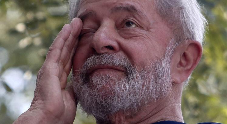 Site do TSE já mostra Lula como “inapto” e registro “indeferido”