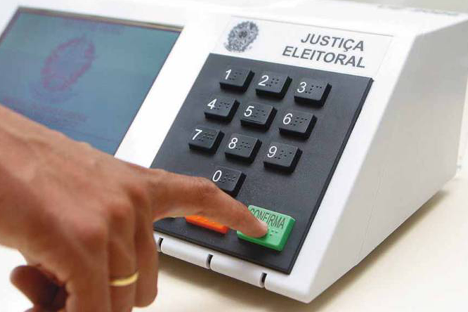 Candidatos à presidência comentam decisão do TSE
