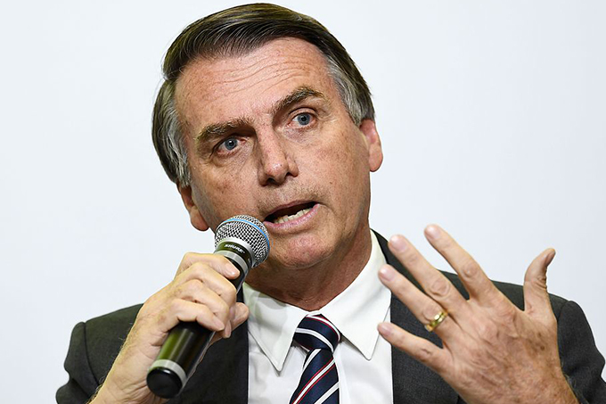 'Já pegou fogo, quer que faça o quê?', diz Bolsonaro sobre Museu Nacional