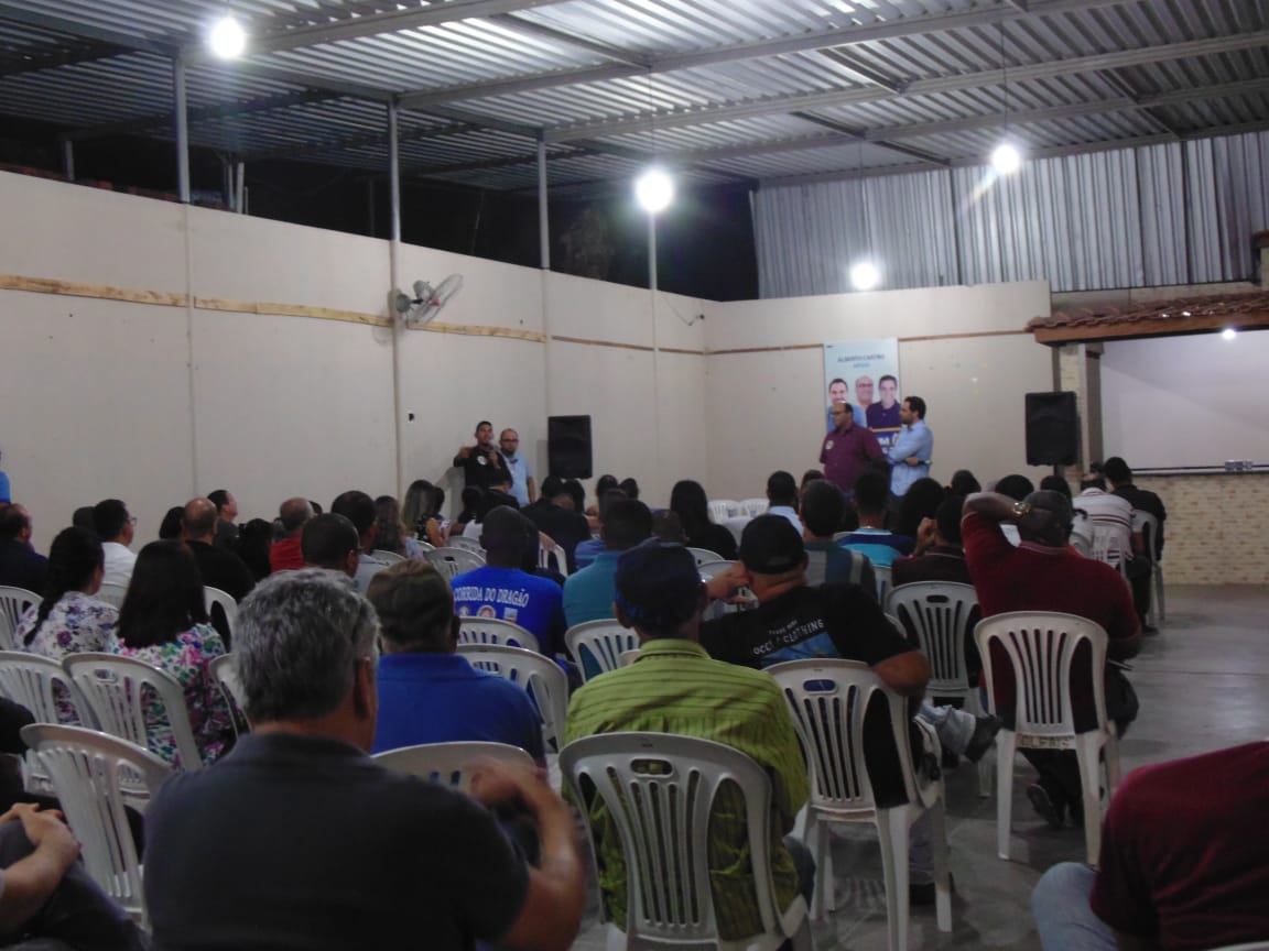 Lideranças políticas se reúnem com o deputado Adolfo Viana em Dias d'Ávila
