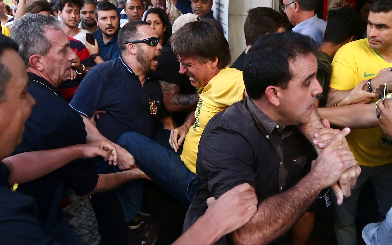 Fotógrafo registrou Adelio minutos antes do atentado a Bolsonaro