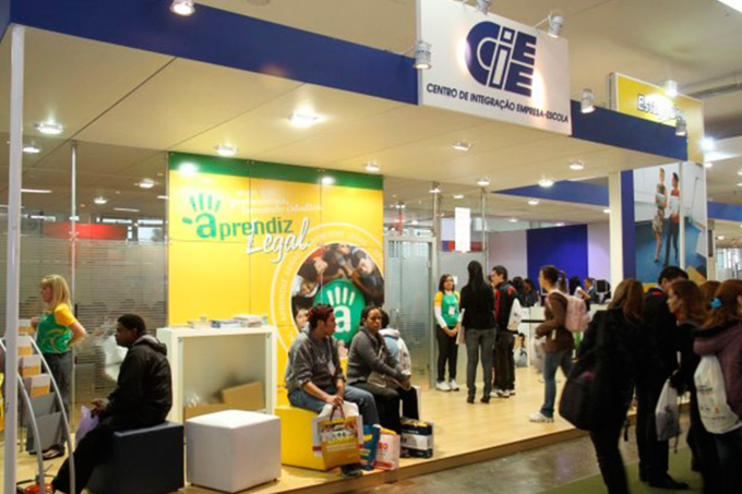 CIEE oferece 76 vagas de estágio para diversas áreas